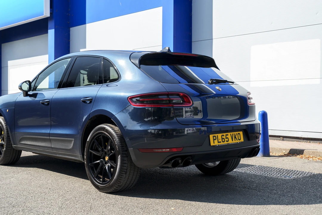 2015 Porsche Macan S - Image 15 of 31