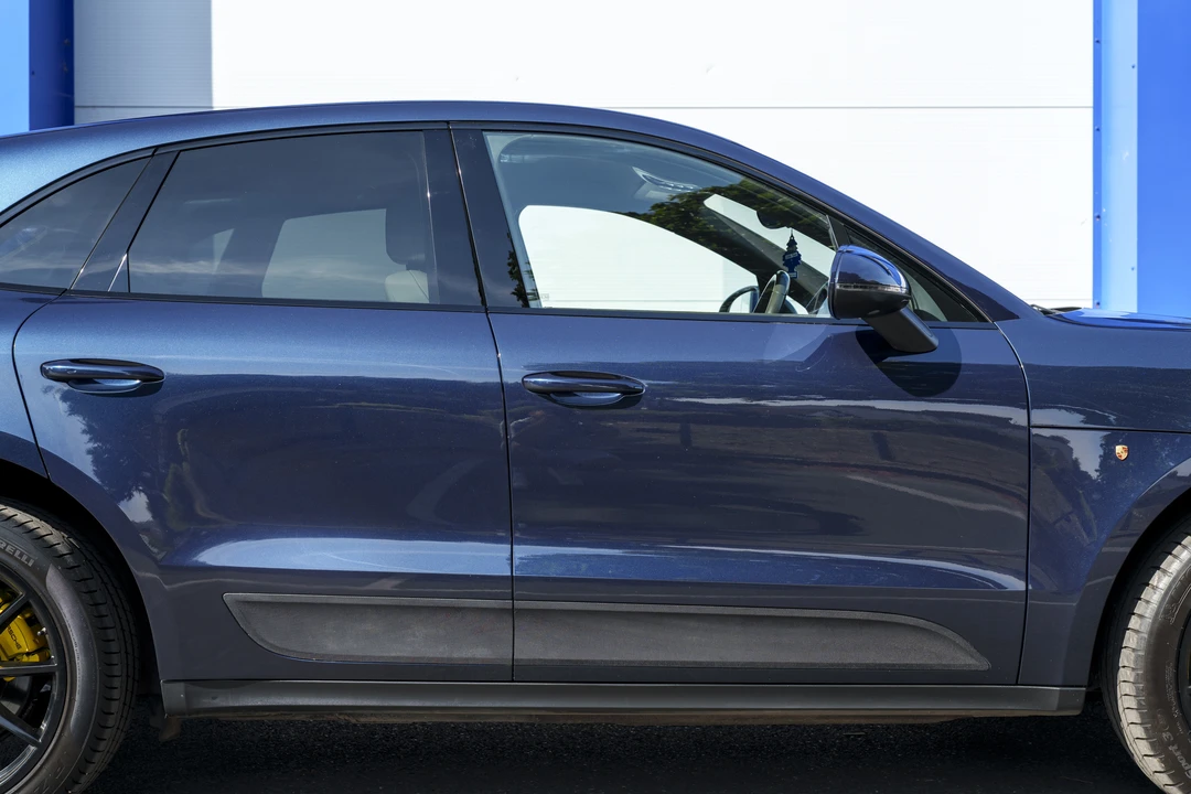 2015 Porsche Macan S - Image 18 of 31