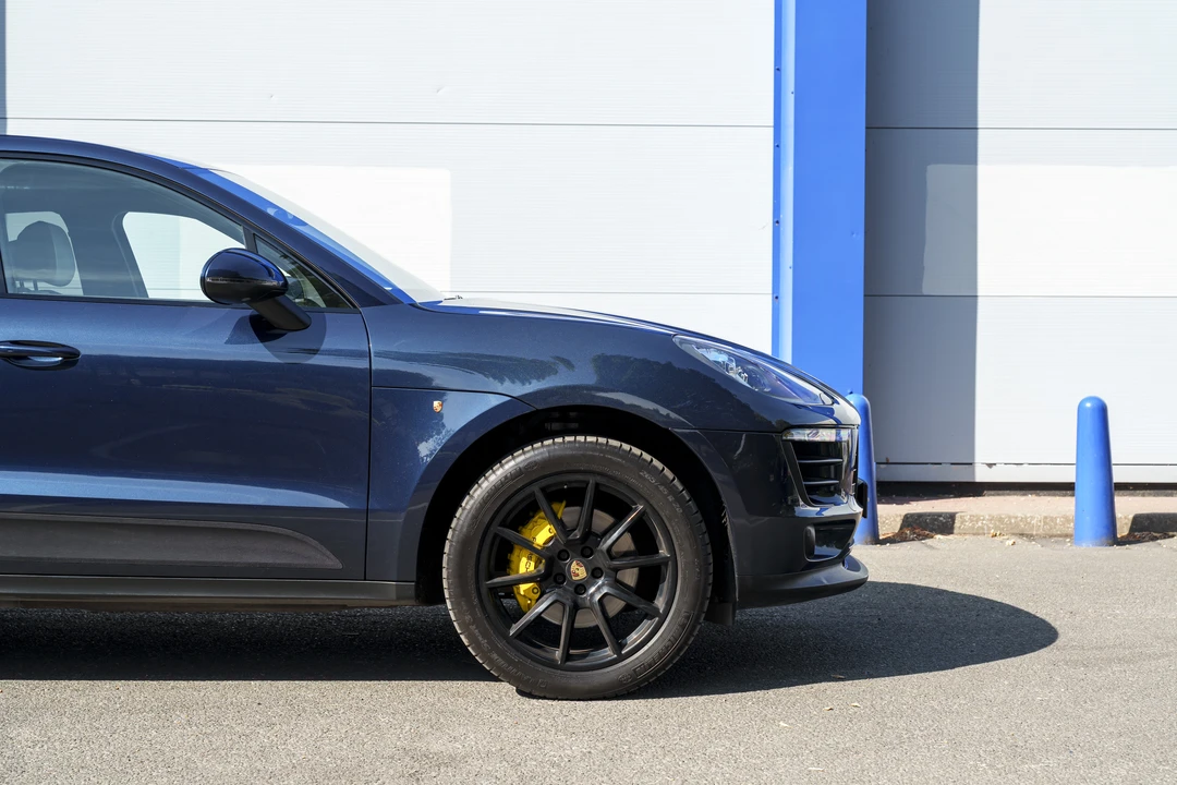 2015 Porsche Macan S - Image 19 of 31