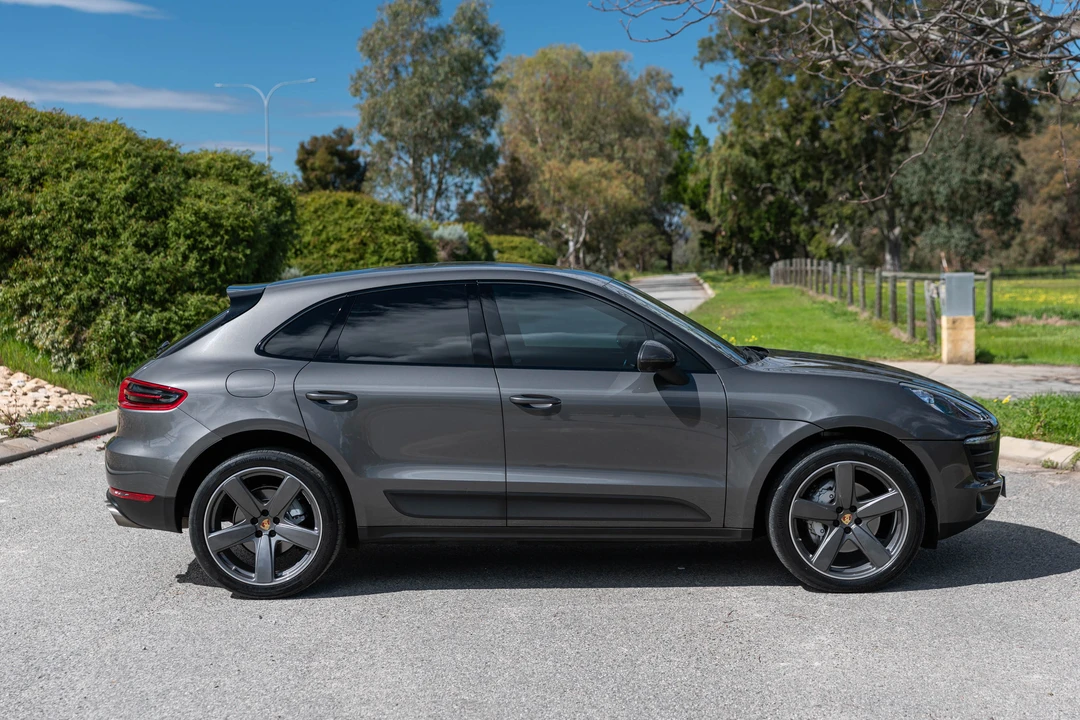 2015 Porsche Macan S - Image 8 of 31