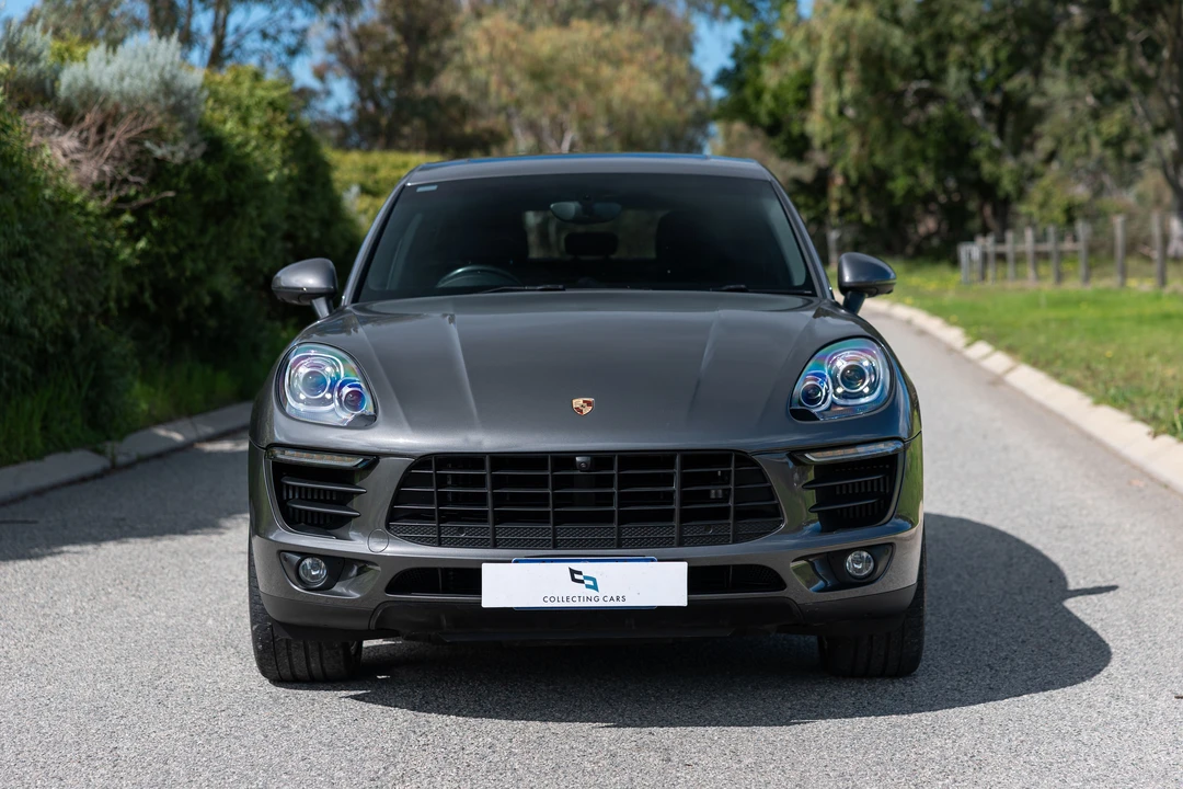 2015 Porsche Macan S - Image 2 of 31