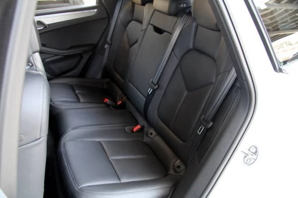2015 Porsche Macan S - Image 14 of 16