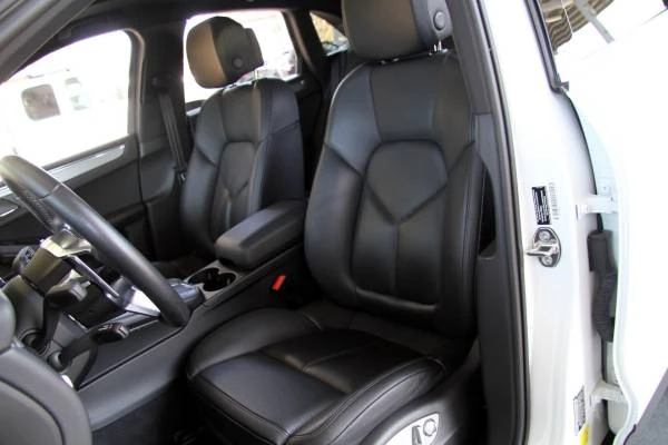 2015 Porsche Macan S - Image 15 of 16