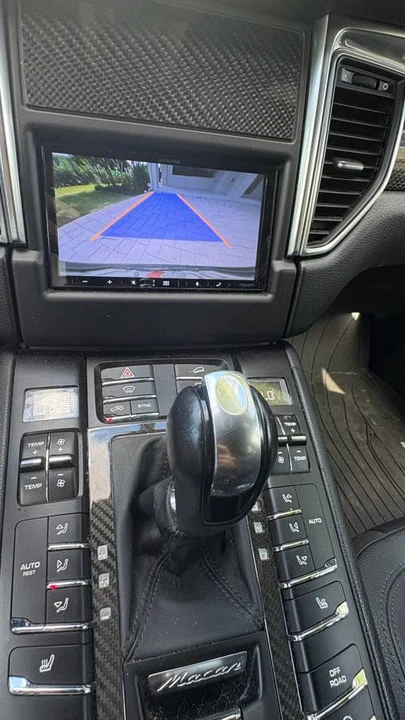 2015 Porsche Macan S - Image 11 of 15