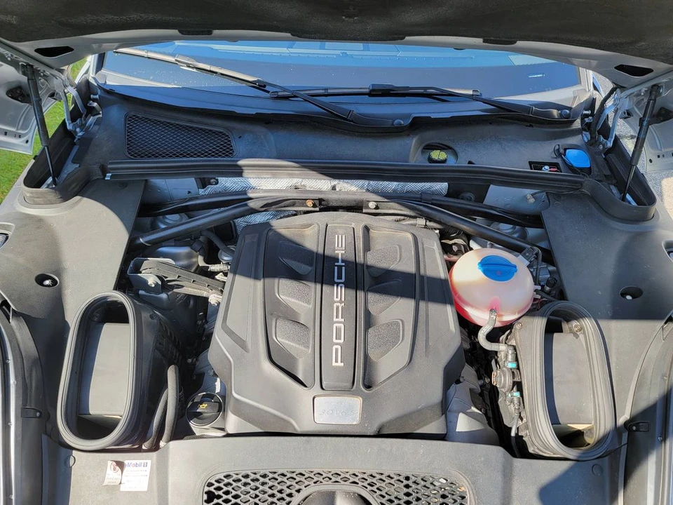 2015 Porsche Macan S - Image 24 of 24