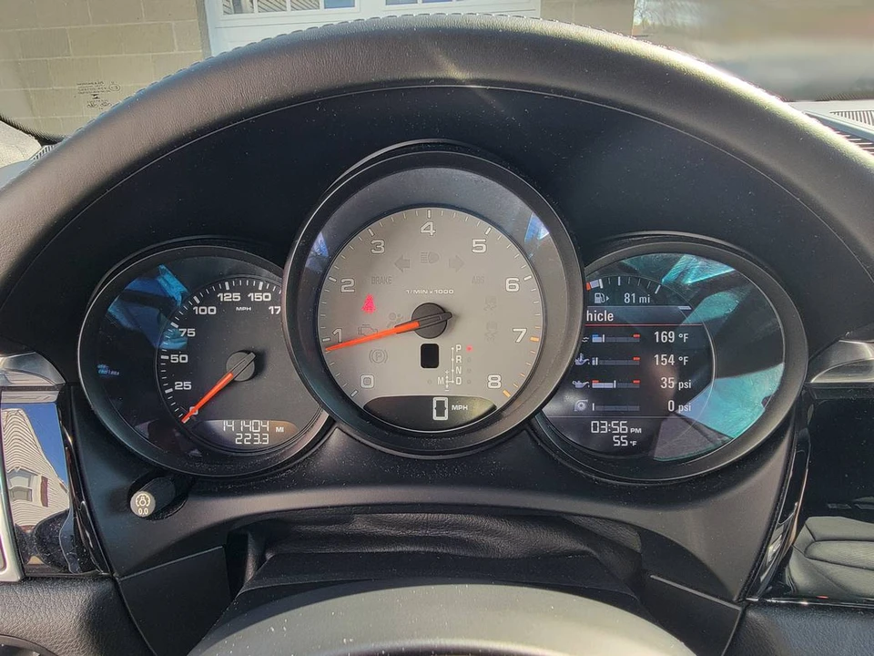 2015 Porsche Macan S - Image 19 of 24