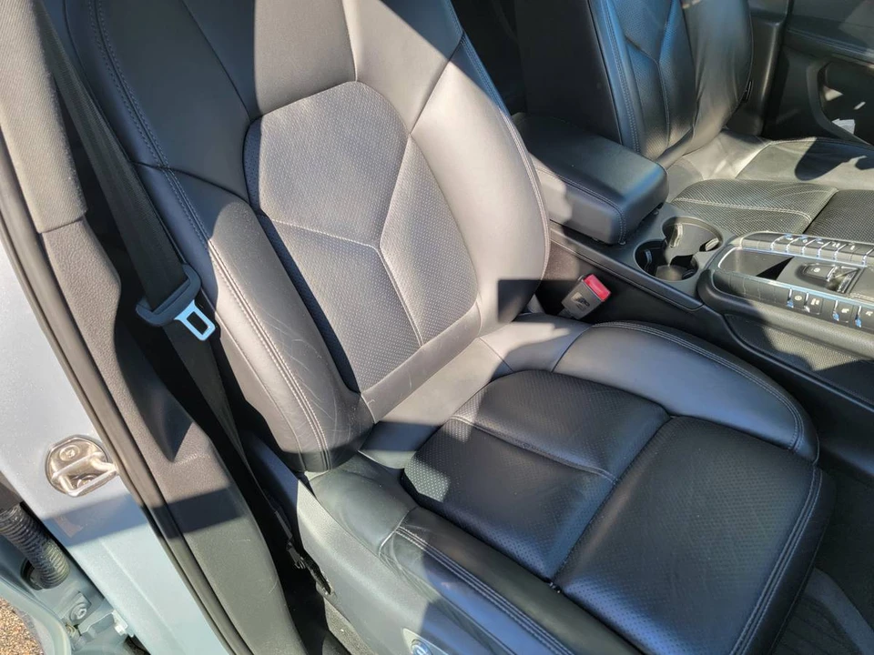 2015 Porsche Macan S - Image 17 of 24
