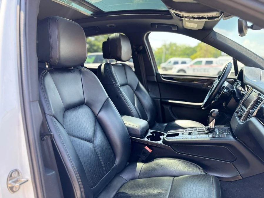 2015 Porsche Macan S - Image 10 of 14