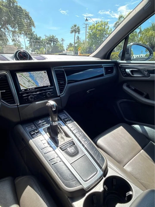 2015 Porsche Macan S - Image 17 of 19