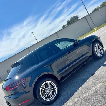 2015 Porsche Macan Sport Utility 4D