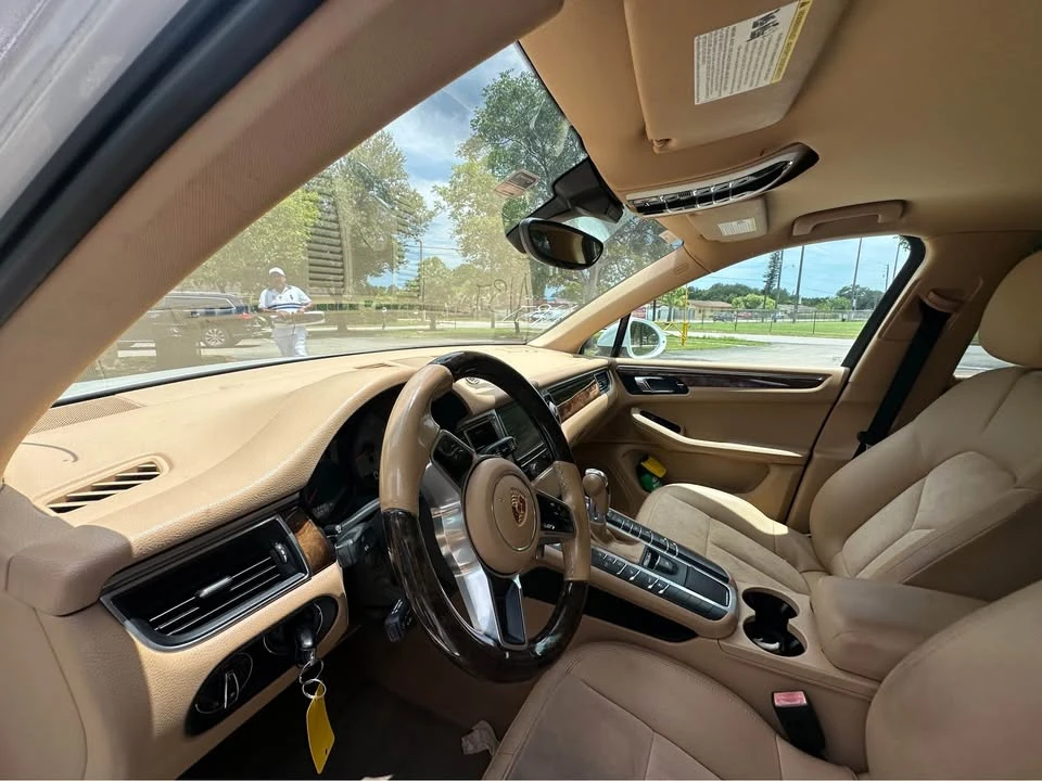2015 Porsche Macan - Image 12 of 14
