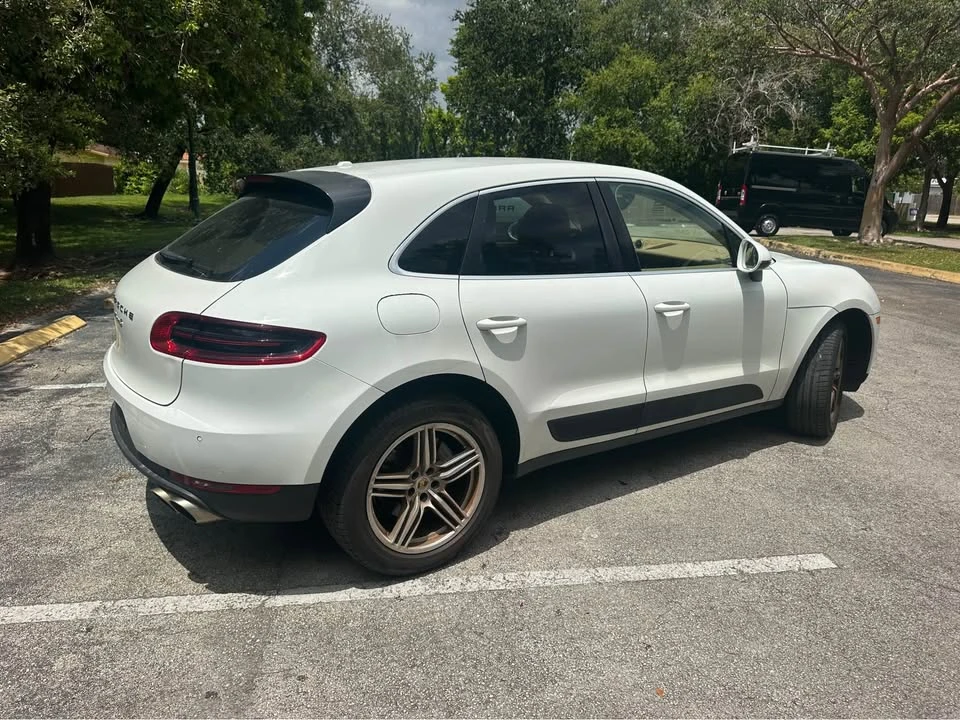 2015 Porsche Macan - Image 5 of 14