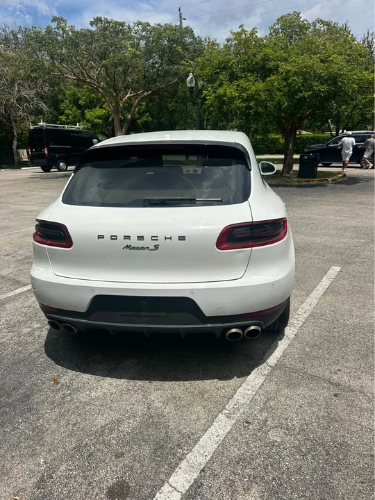 2015 Porsche Macan - Image 6 of 14
