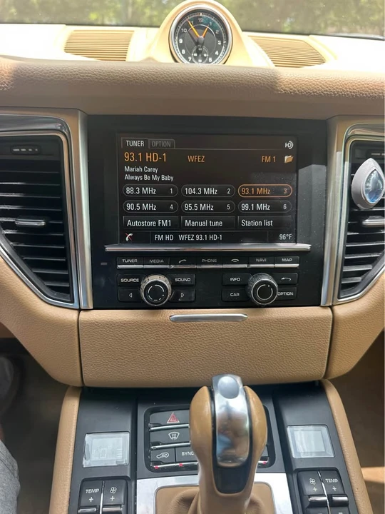 2015 Porsche Macan - Image 14 of 14