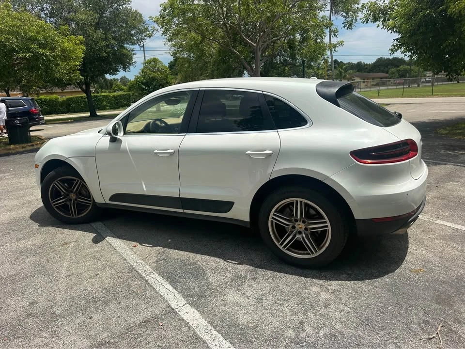 2015 Porsche Macan - Image 7 of 14