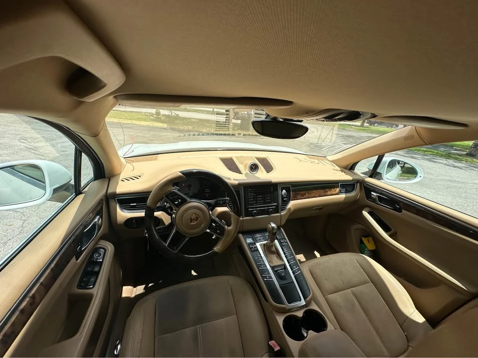 2015 Porsche Macan - Image 10 of 14