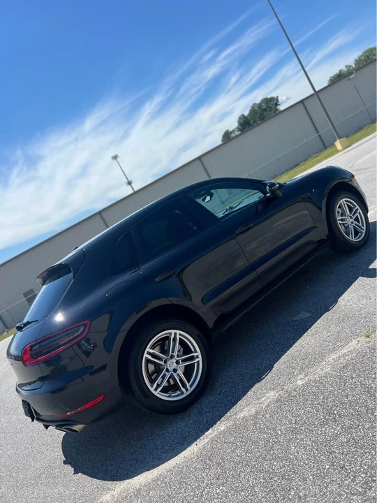 2015 Porsche Macan - Image 2 of 10