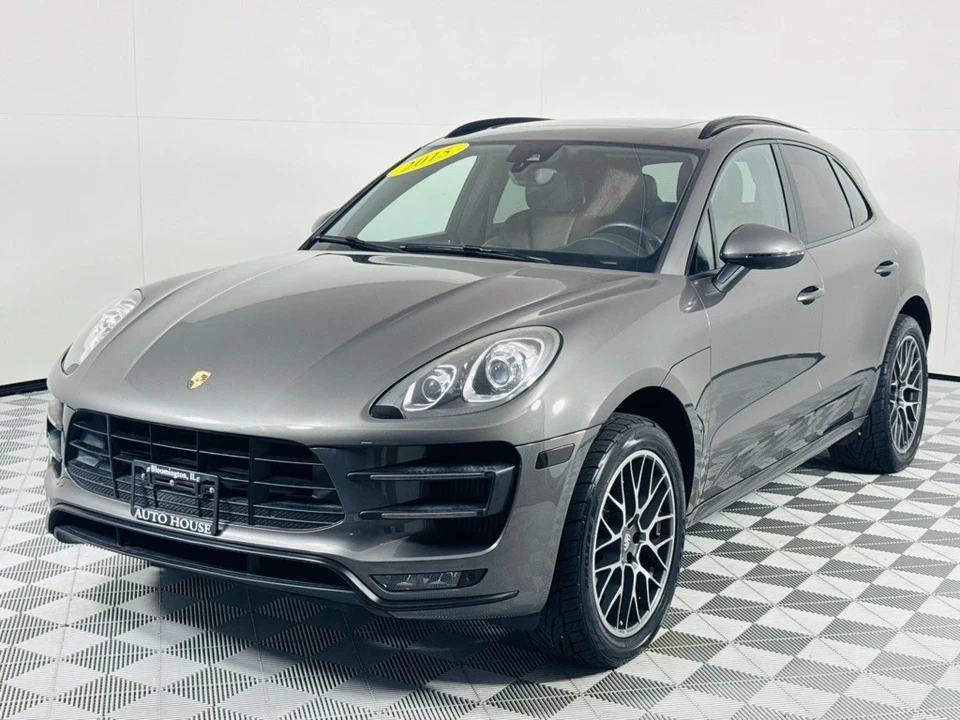 2015 Porsche Macan Turbo - Image 11 of 12