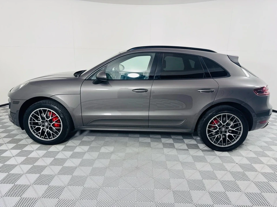2015 Porsche Macan Turbo - Image 9 of 12