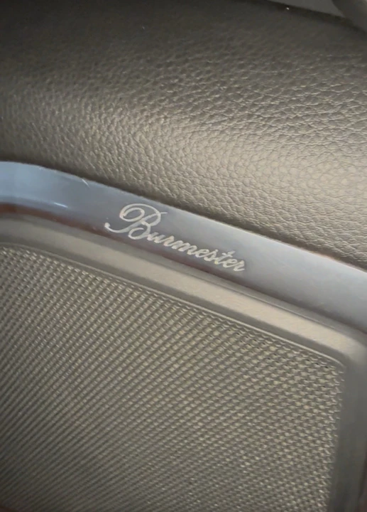 2015 Porsche Macan Turbo - Image 12 of 13