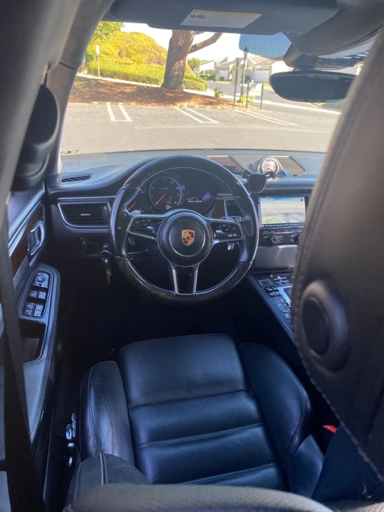 2015 Porsche Macan Turbo - Image 19 of 21