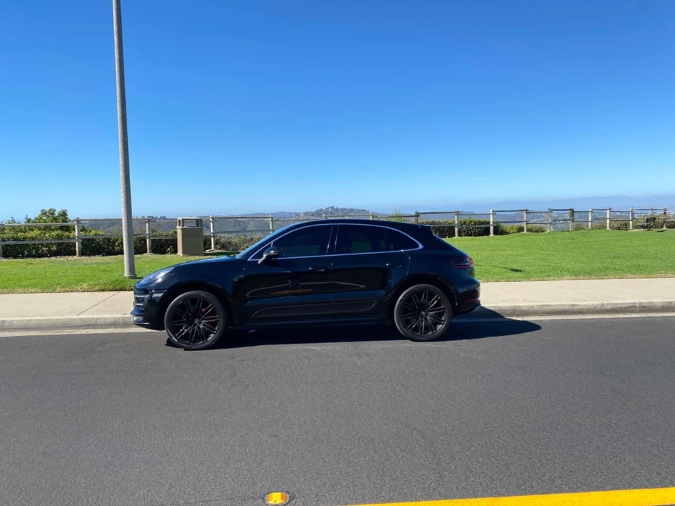 2015 Porsche Macan Turbo - Image 8 of 21