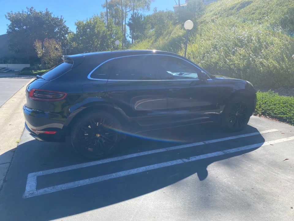 2015 Porsche Macan Turbo - Image 13 of 21