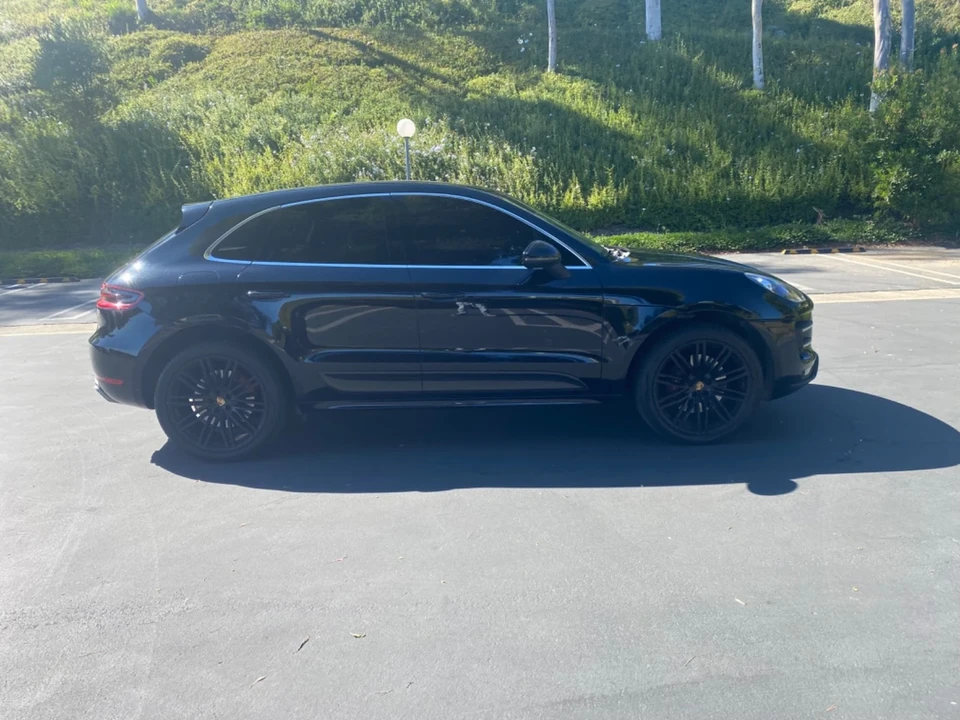 2015 Porsche Macan Turbo - Image 11 of 21