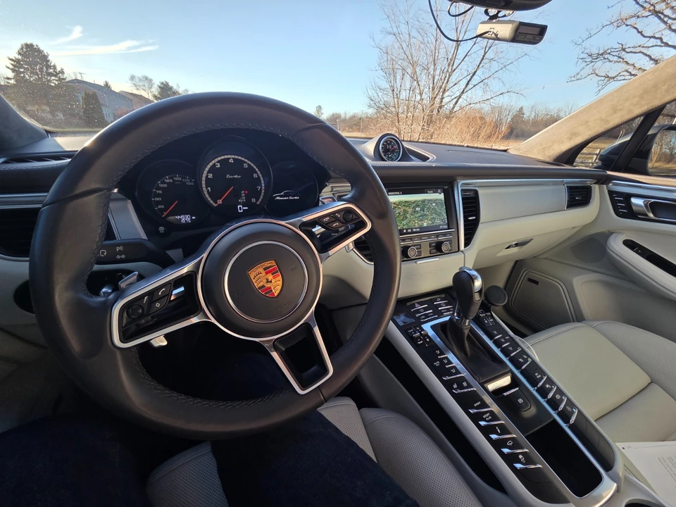 2015 Porsche Macan Turbo - Image 21 of 21