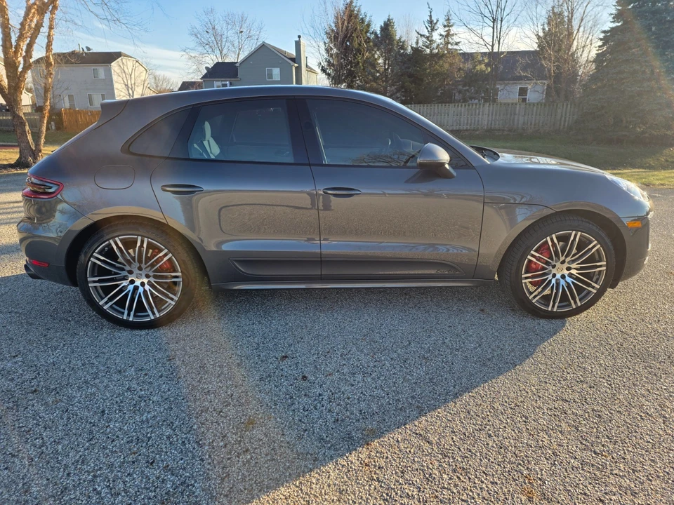 2015 Porsche Macan Turbo - Image 12 of 21