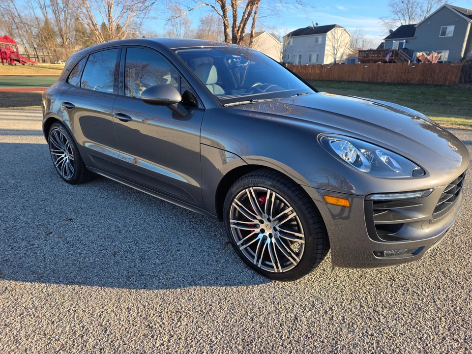 2015 Porsche Macan Turbo - Image 8 of 21
