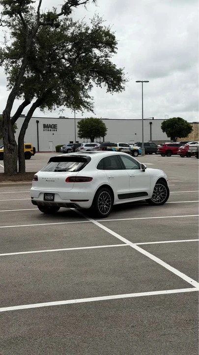 2015 Porsche Macan Turbo - Image 4 of 9