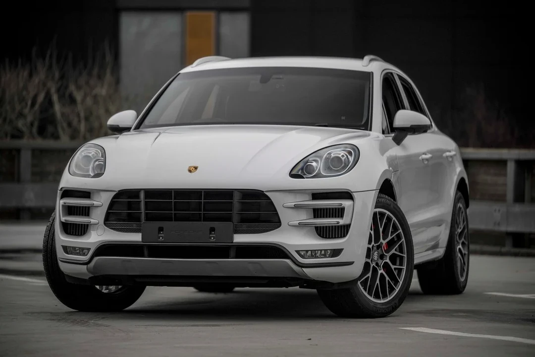 2015 Porsche Macan Turbo - Image 3 of 31