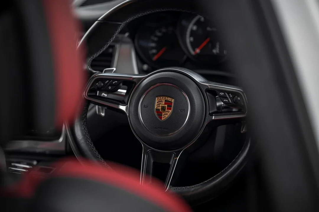 2015 Porsche Macan Turbo - Image 5 of 31