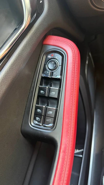 2015 Porsche Macan Turbo - Image 22 of 24