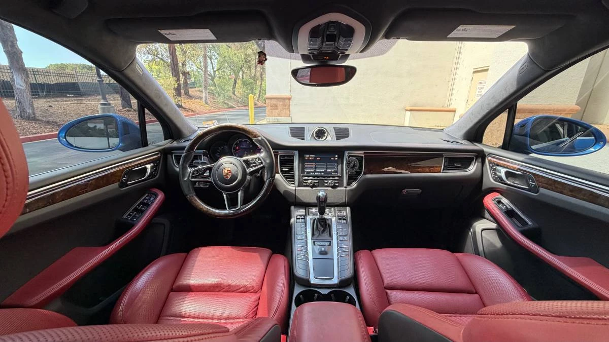 2015 Porsche Macan Turbo - Image 16 of 24
