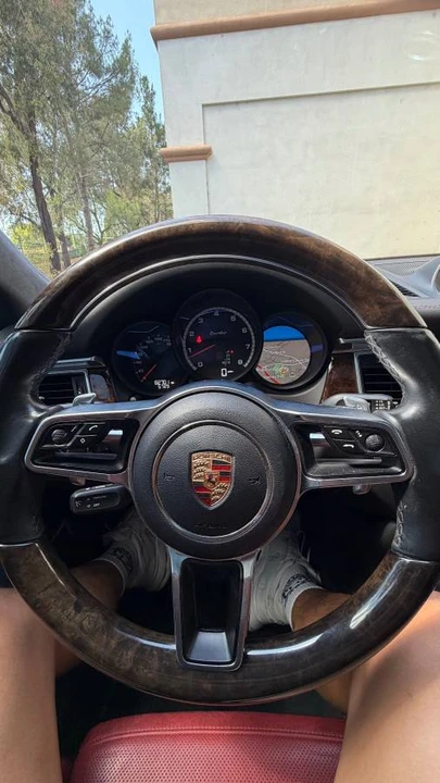 2015 Porsche Macan Turbo - Image 21 of 24