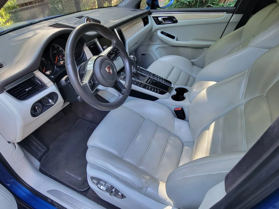 2015 Porsche Macan Turbo - Image 7 of 10