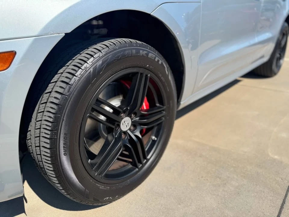 2015 Porsche Macan Turbo - Image 2 of 7
