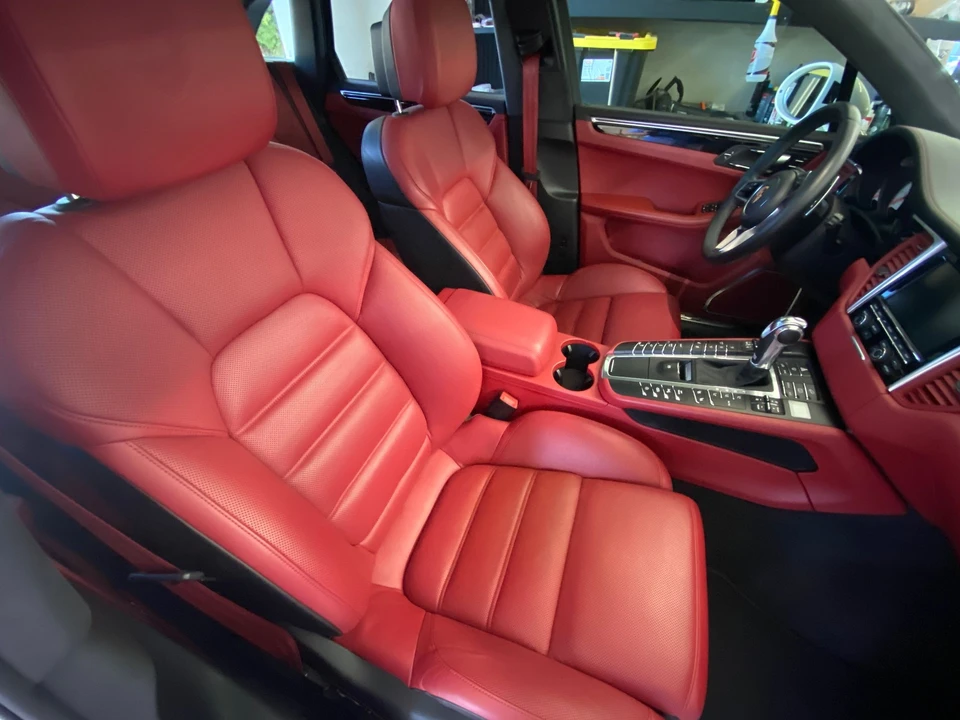 2015 Porsche Macan Turbo - Image 13 of 18