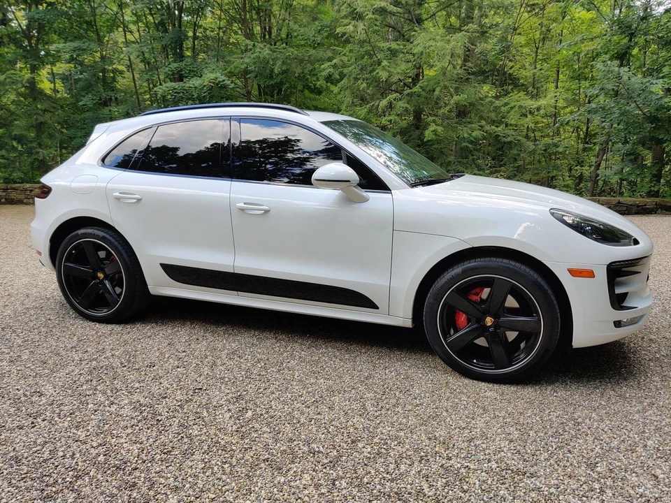 2015 Porsche Macan Turbo - Image 5 of 18