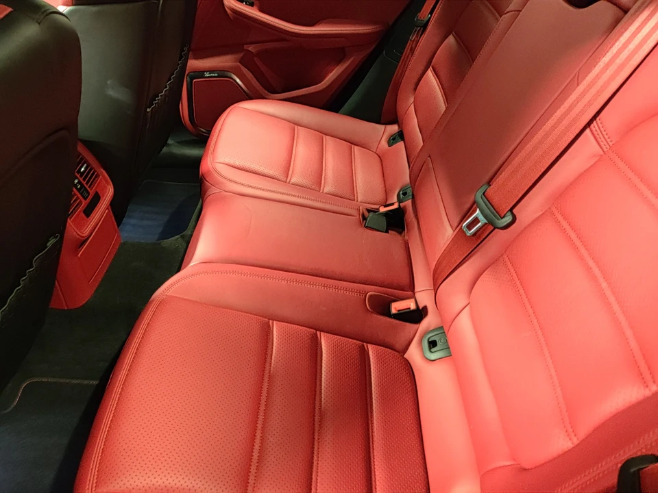 2015 Porsche Macan Turbo - Image 18 of 18