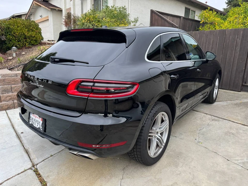 2015 Porsche Macan Turbo - Image 3 of 9