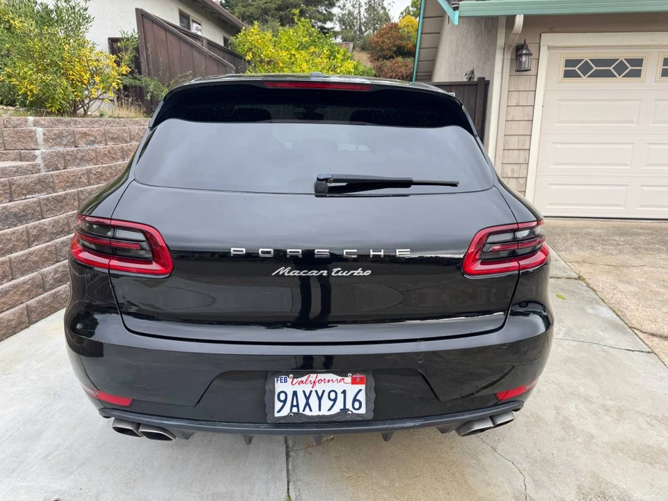2015 Porsche Macan Turbo - Image 3 of 11
