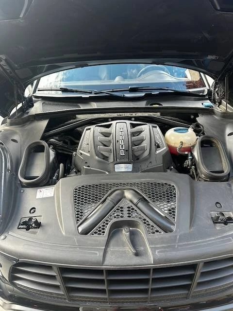 2015 Porsche Macan Turbo - Image 20 of 22