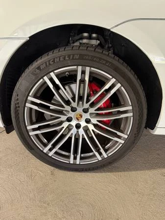 2015 Porsche Macan Turbo - Image 11 of 20