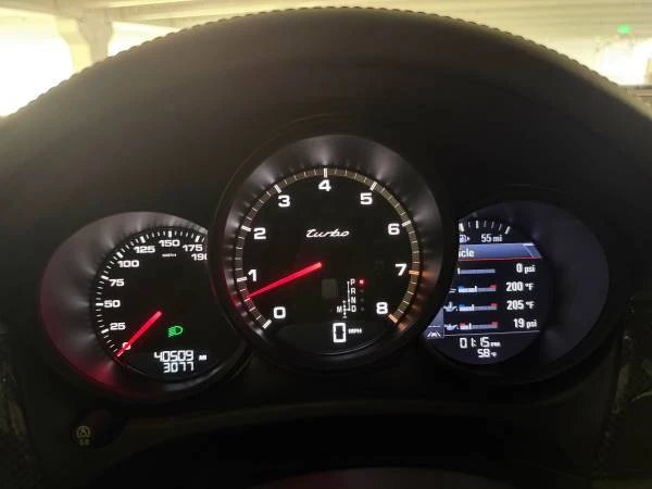 2015 Porsche Macan Turbo - Image 20 of 20