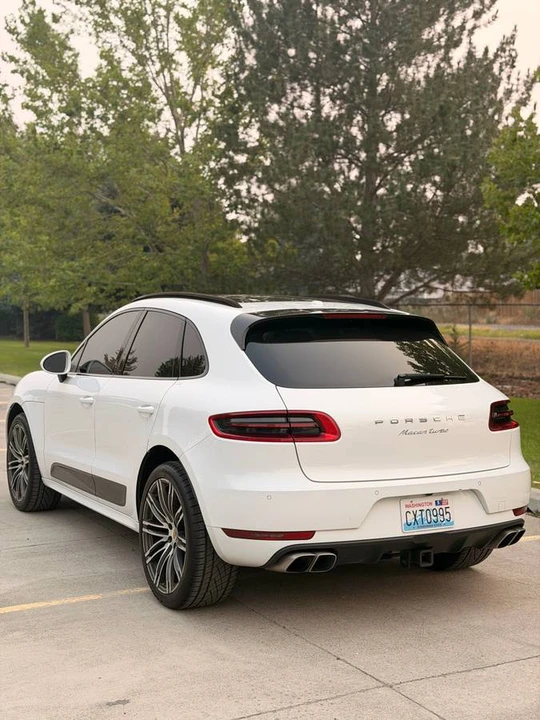 2015 Porsche Macan Turbo - Image 3 of 9