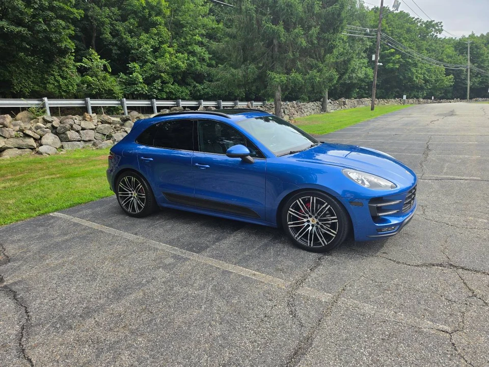 2015 Porsche Macan Turbo - Image 2 of 8