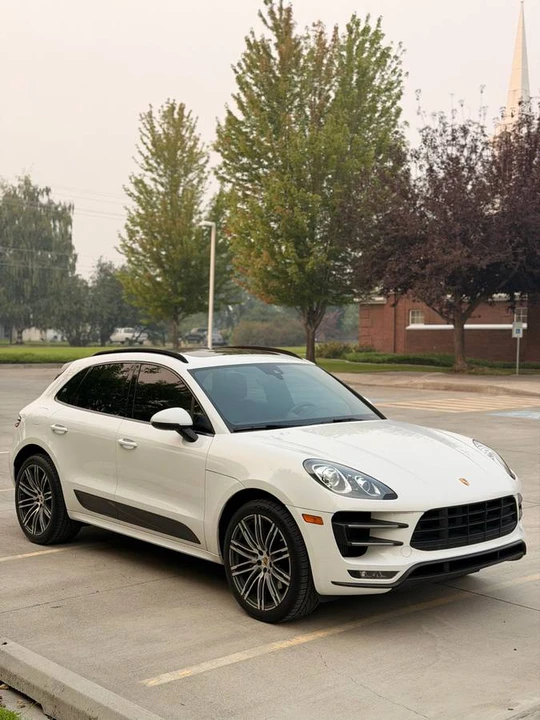 2015 Porsche Macan Turbo - Image 2 of 9